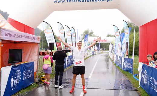 Jest zwycięzca Biegu 7 Dolin na 100 km! Dotarł do mety ze świetnym czasem [WIDEO] - 3